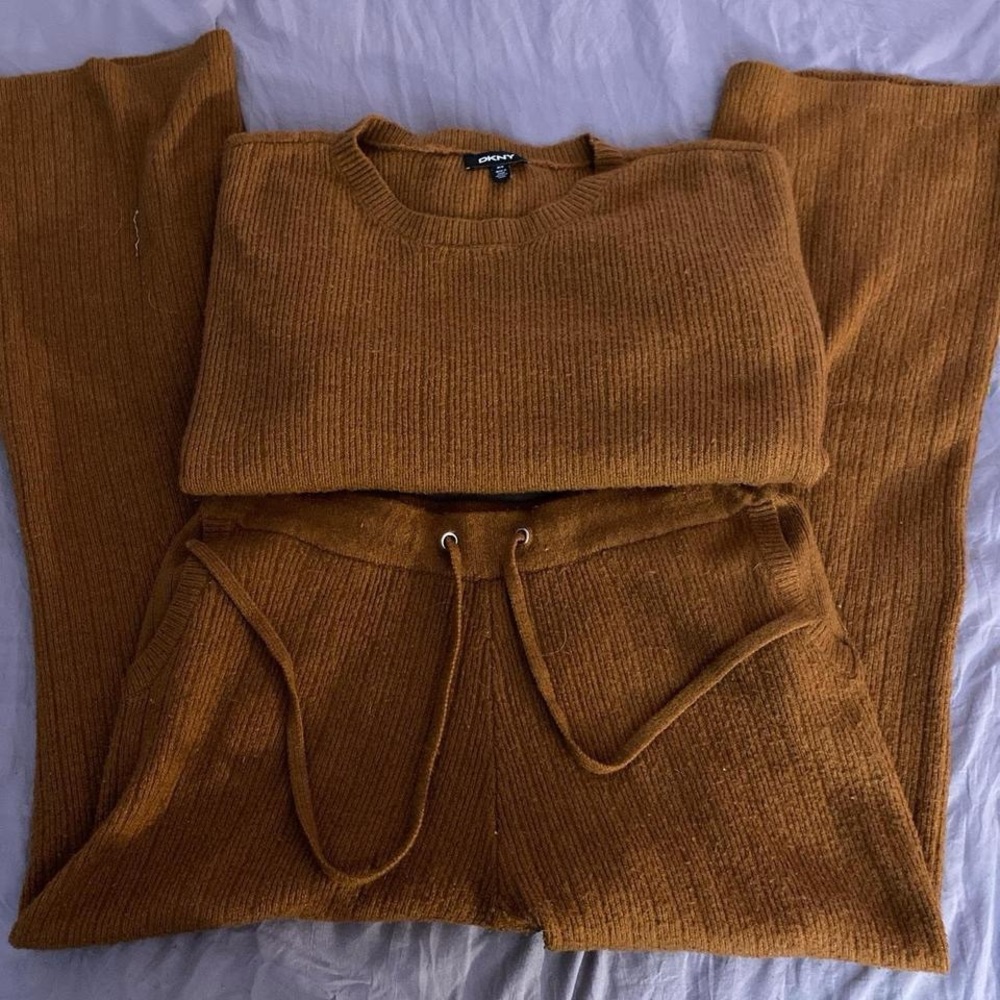 dkny set sized medium to large